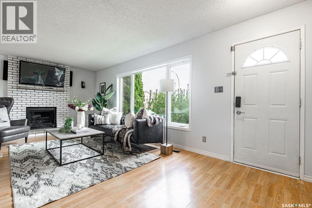Photo 3 of 243 Roborecki Crescent, Saskatoon SK