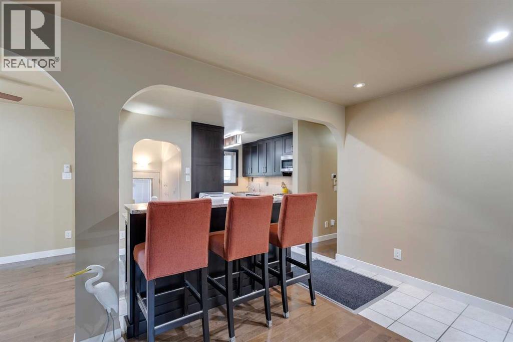 Photo 6 of 419 Woodland Crescent Se, Calgary AB