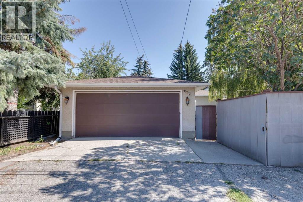 Photo 30 of 419 Woodland Crescent Se, Calgary AB