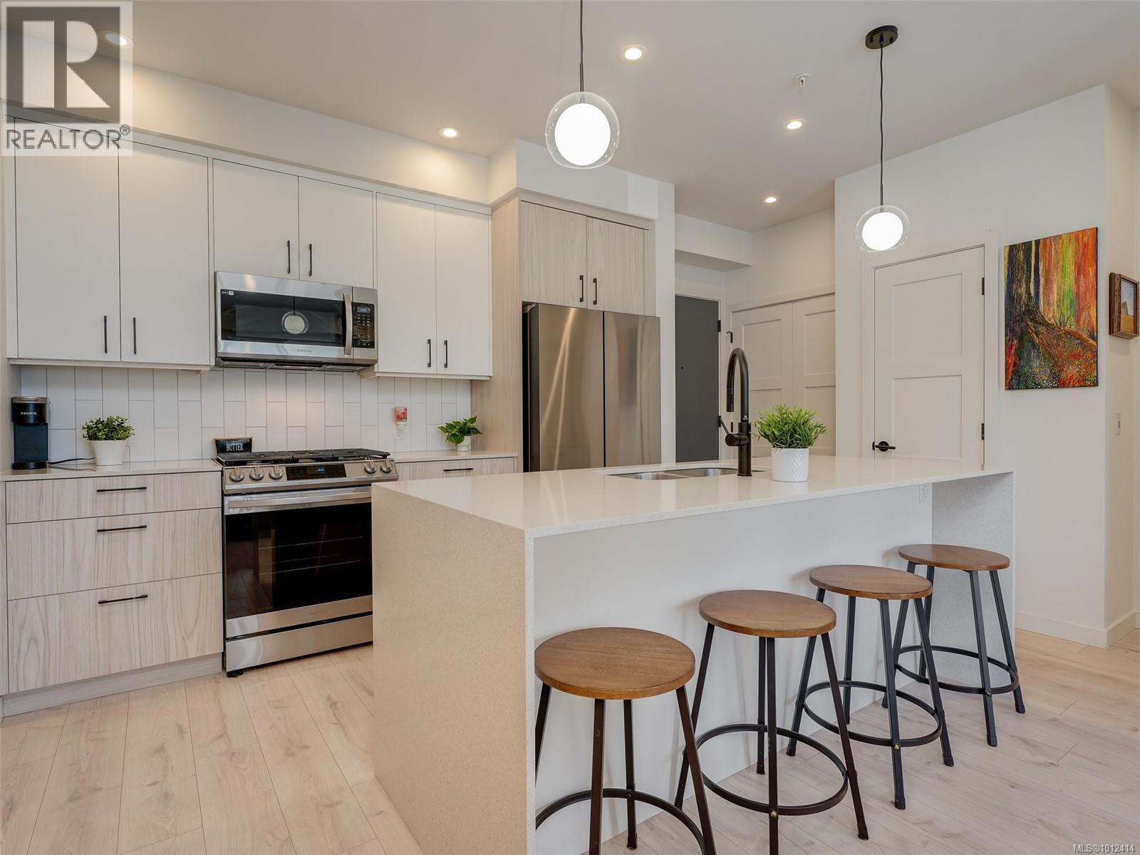 Photo 6 of 406 958 Pharoah Mews, Langford BC