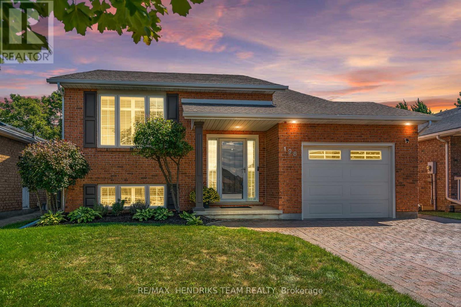 Photo 33 of 198 First Street Louth, St Catharines ON