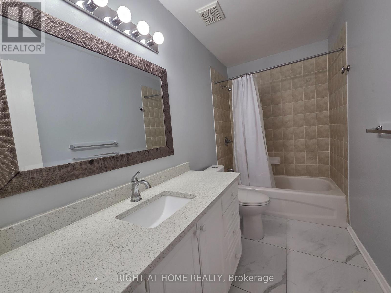 Photo 22 of 239 Highpointe Crescent, Ottawa ON