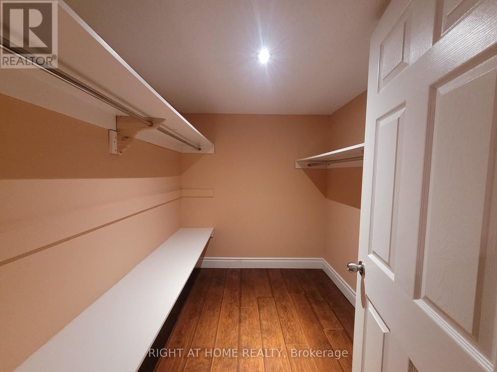Photo 27 of 239 Highpointe Crescent, Ottawa ON