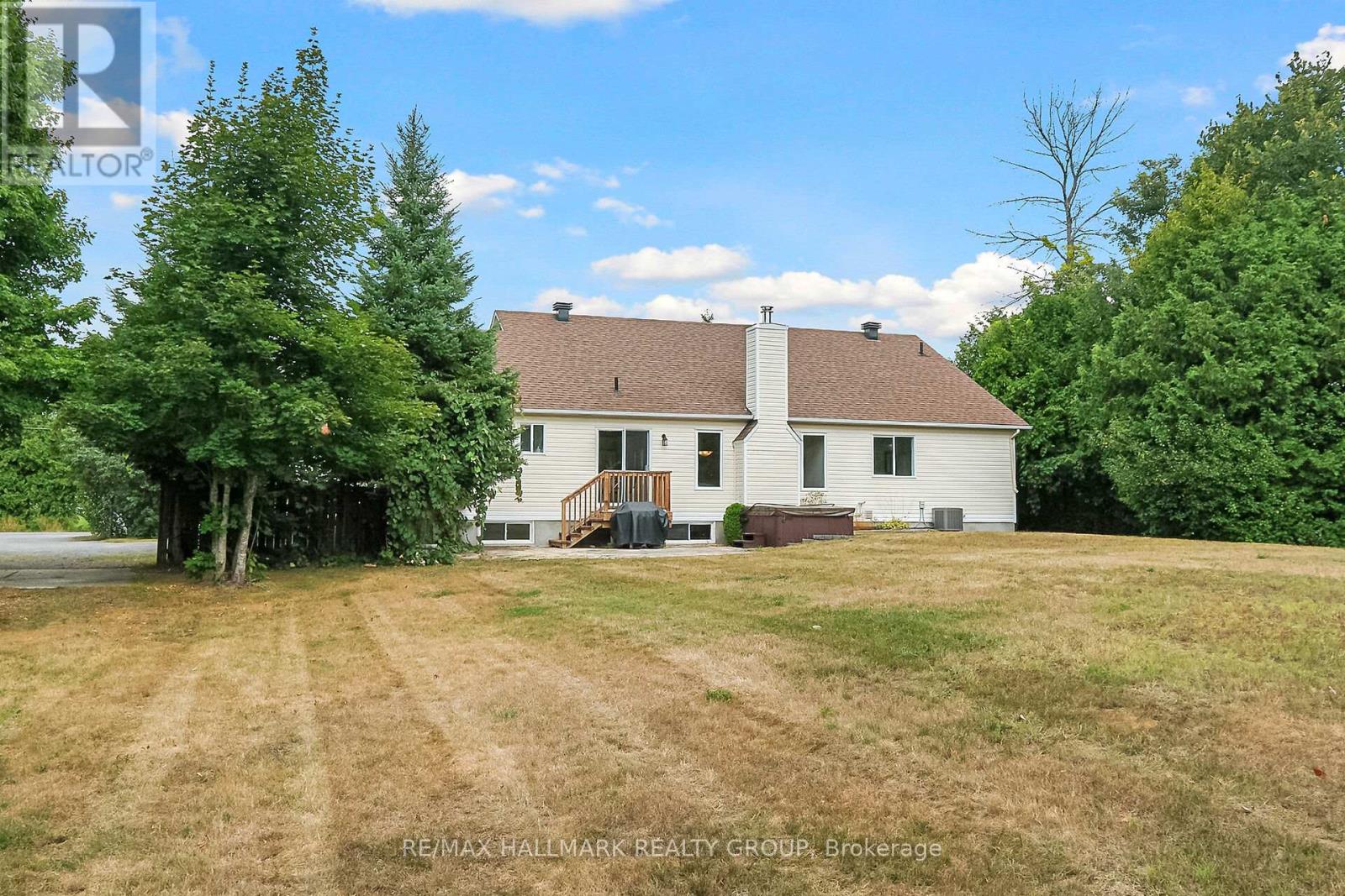 Photo 10 of 207 Northcote Drive, Beckwith ON