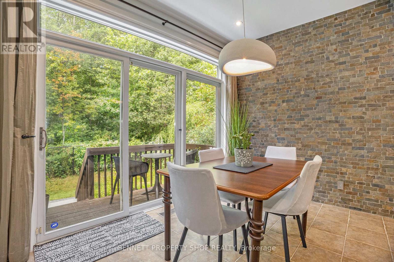 Photo 13 of 5885 Gladewoods Place, Ottawa ON