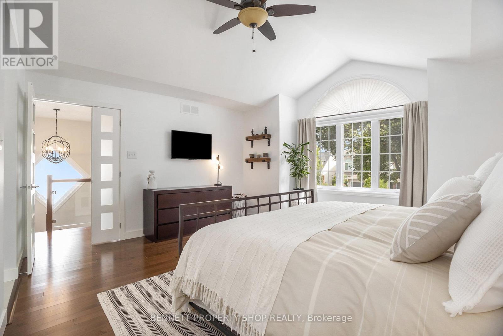 Photo 15 of 5885 Gladewoods Place, Ottawa ON