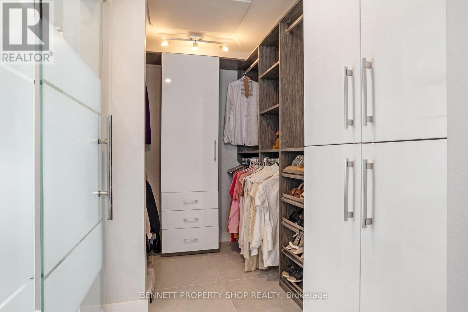 Photo 17 of 5885 Gladewoods Place, Ottawa ON