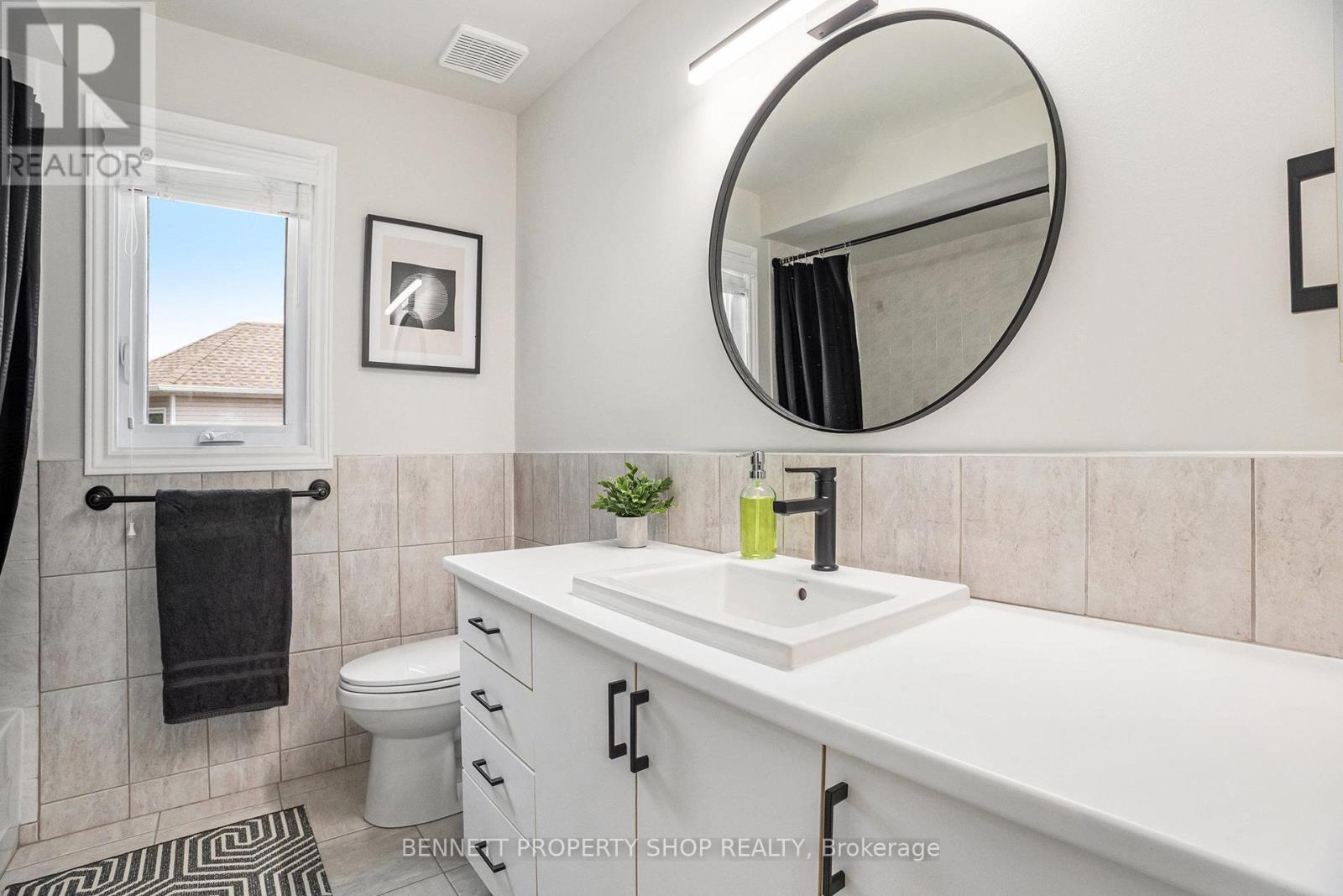 Photo 21 of 5885 Gladewoods Place, Ottawa ON