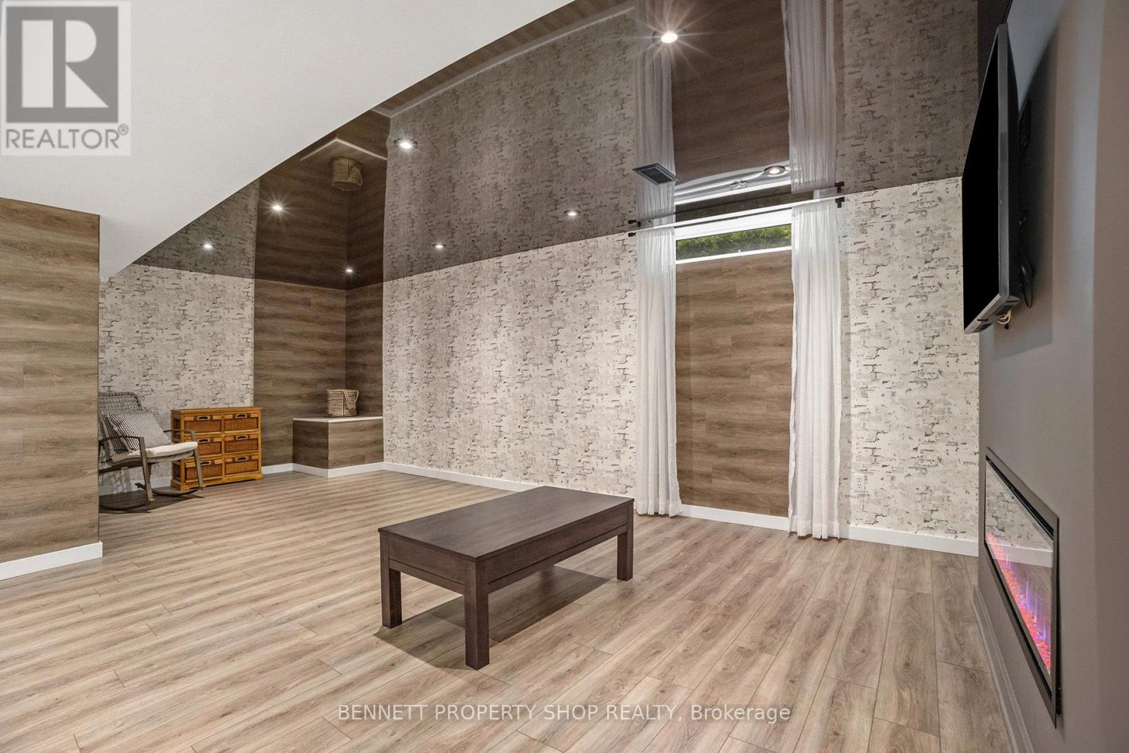 Photo 22 of 5885 Gladewoods Place, Ottawa ON