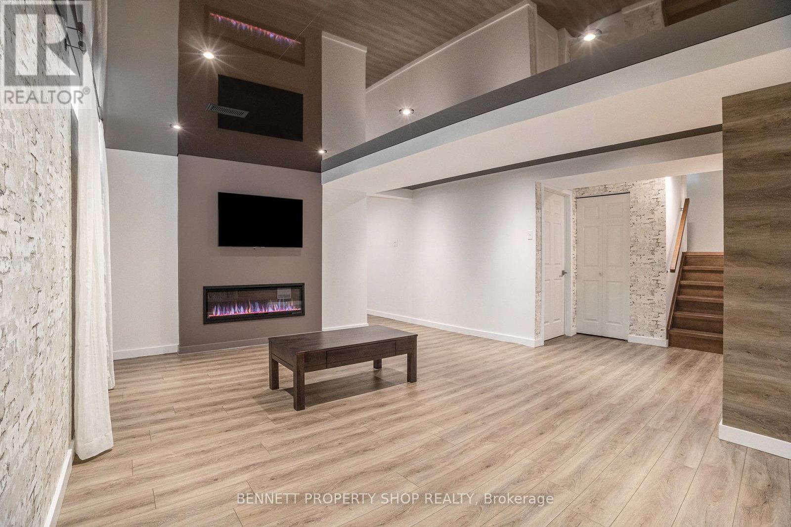 Photo 23 of 5885 Gladewoods Place, Ottawa ON