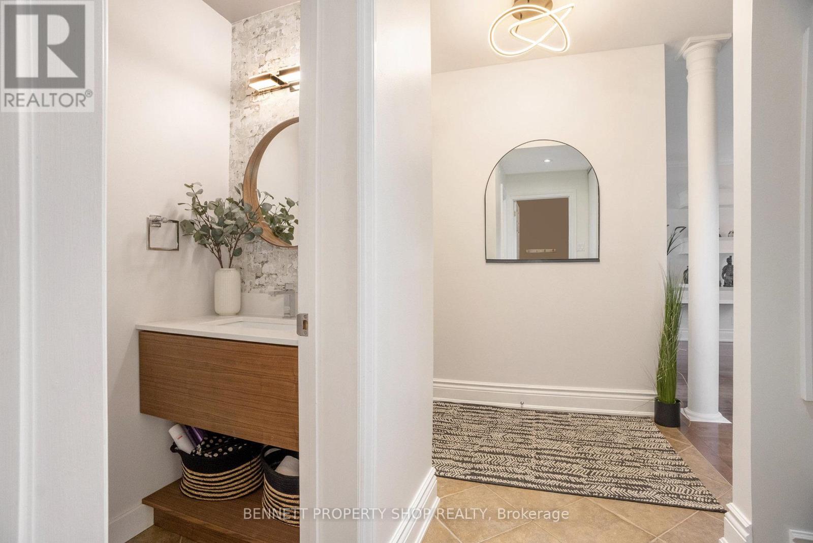 Photo 6 of 5885 Gladewoods Place, Ottawa ON
