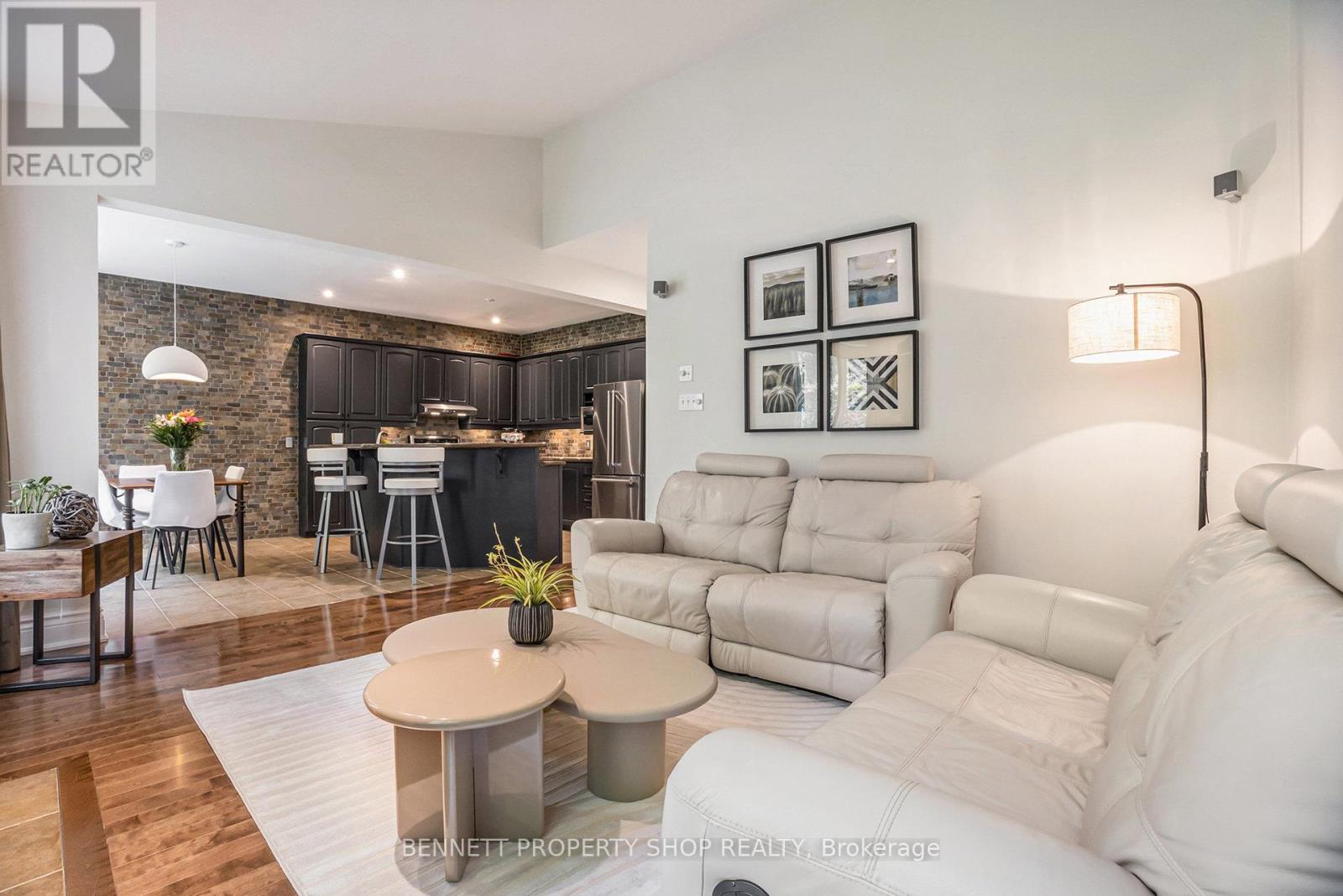 Photo 7 of 5885 Gladewoods Place, Ottawa ON