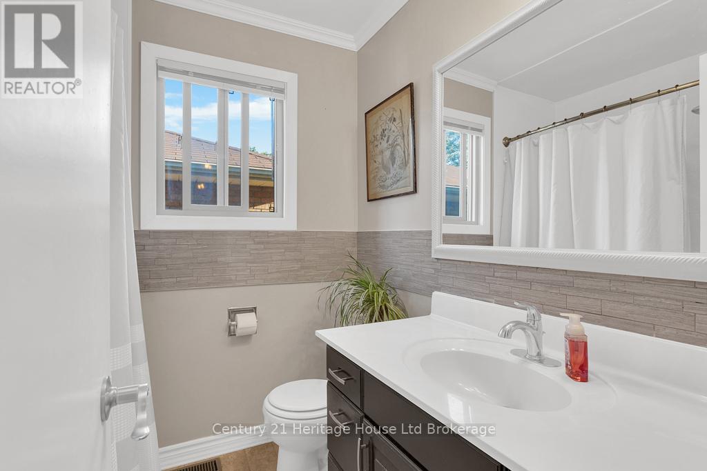 Photo 9 of 84 Denrich Avenue, Tillsonburg ON