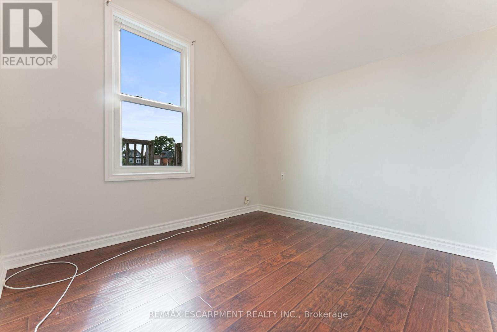 Photo 12 of 208 East Avenue N, Hamilton ON