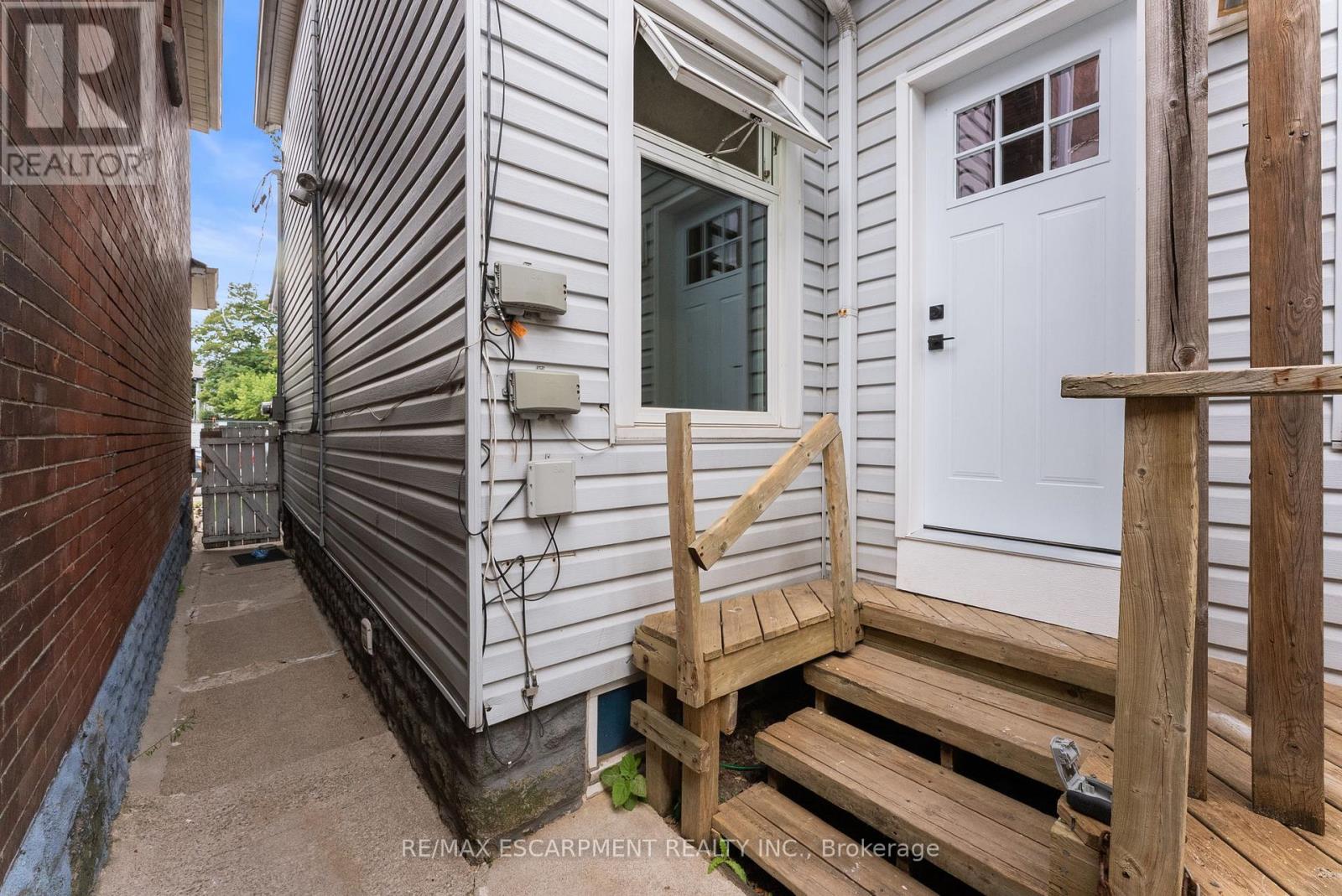 Photo 17 of 208 East Avenue N, Hamilton ON