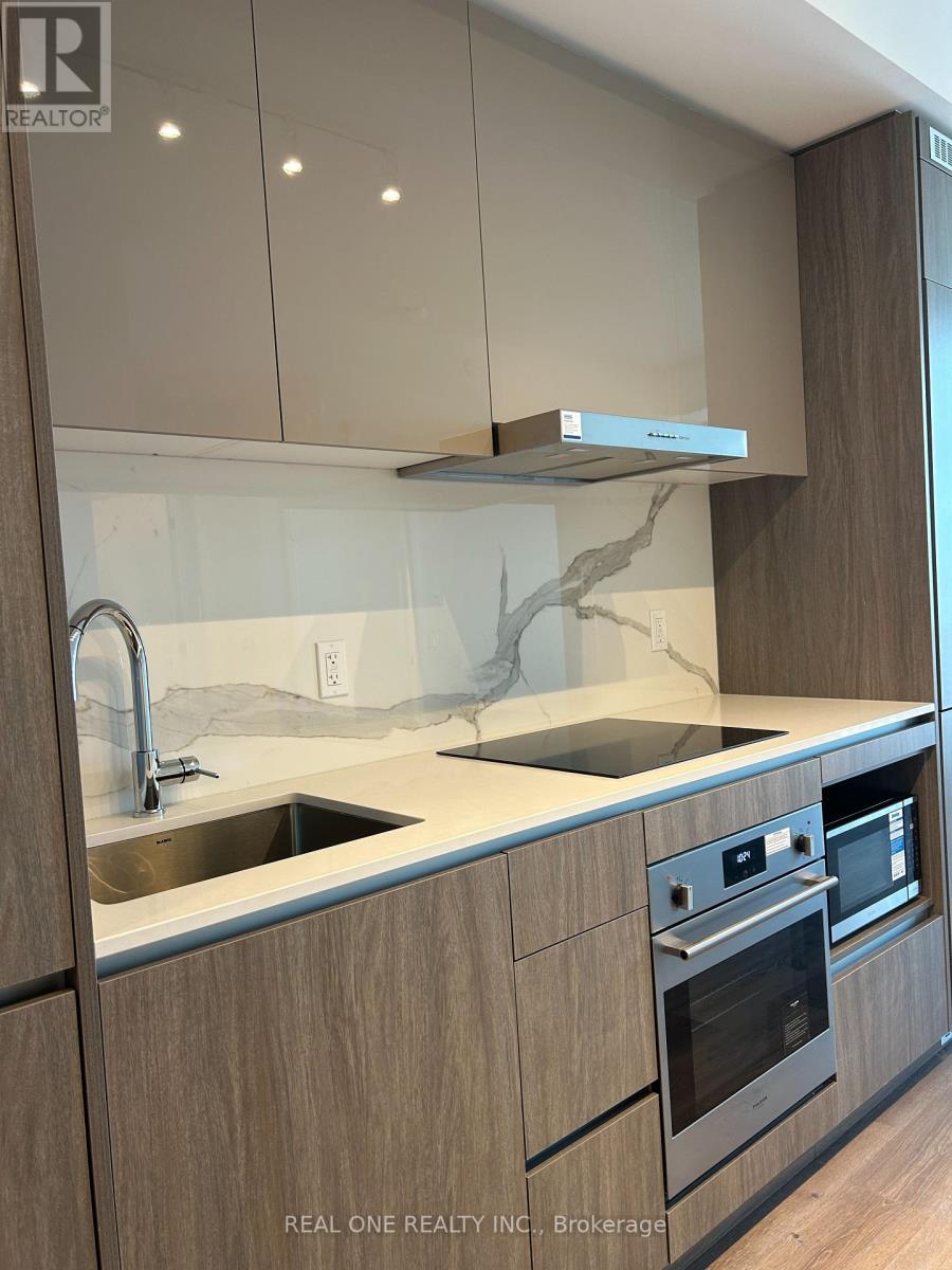 Photo 6 of 4116 28 Interchange Way, Vaughan ON