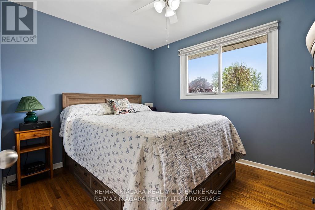 Photo 11 of 36 Bendingroad Crescent, St Catharines ON