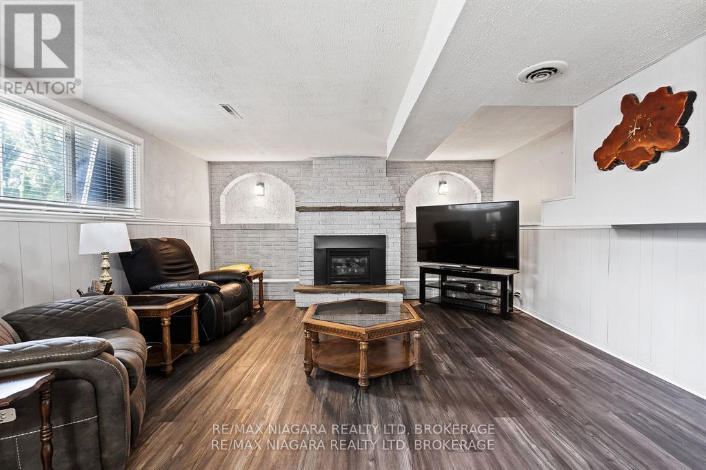 Photo 18 of 36 Bendingroad Crescent, St Catharines ON