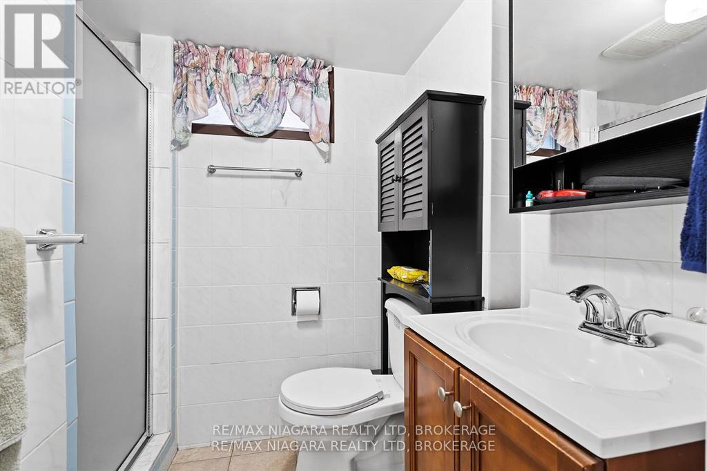 Photo 19 of 36 Bendingroad Crescent, St Catharines ON