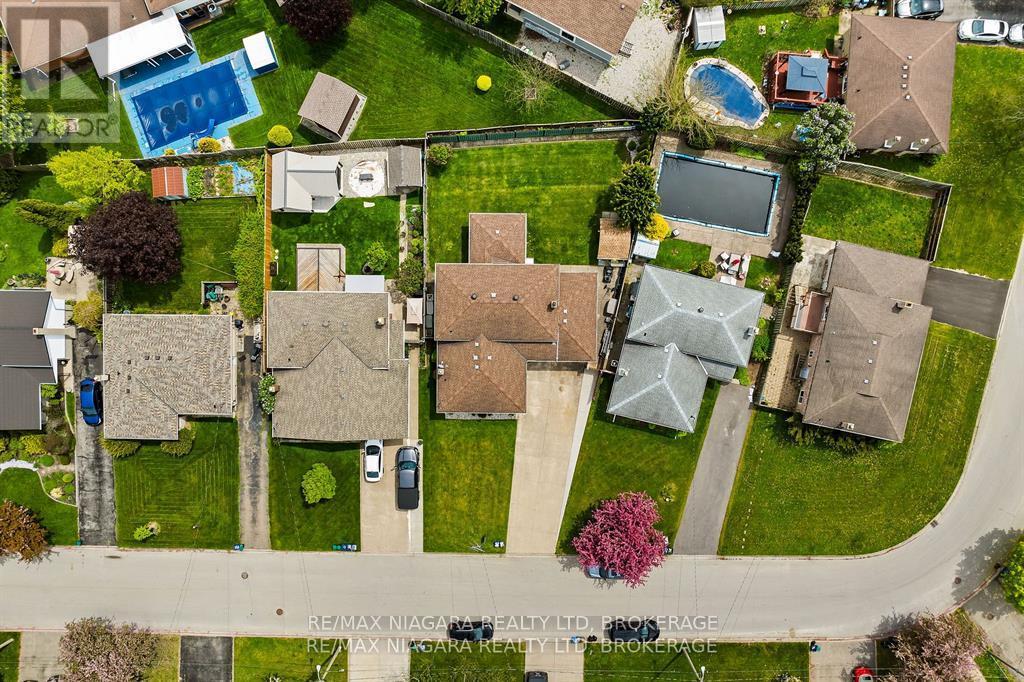 Photo 26 of 36 Bendingroad Crescent, St Catharines ON