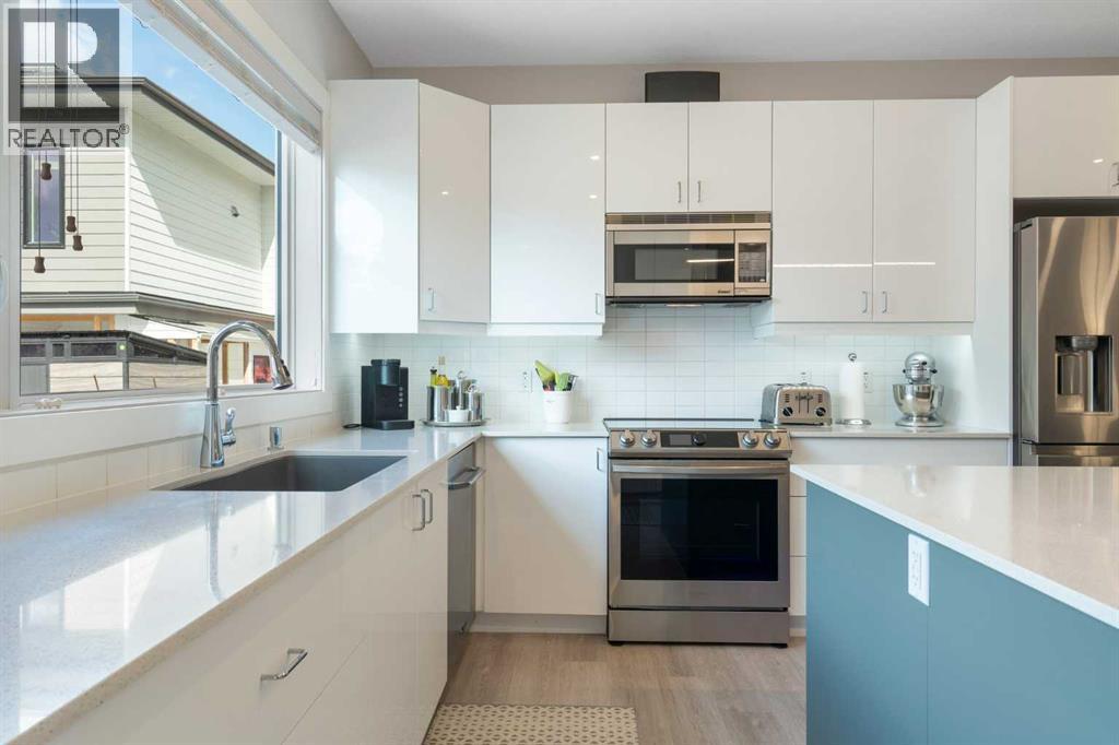 Photo 9 of 2739 Cochrane Road Nw, Calgary AB
