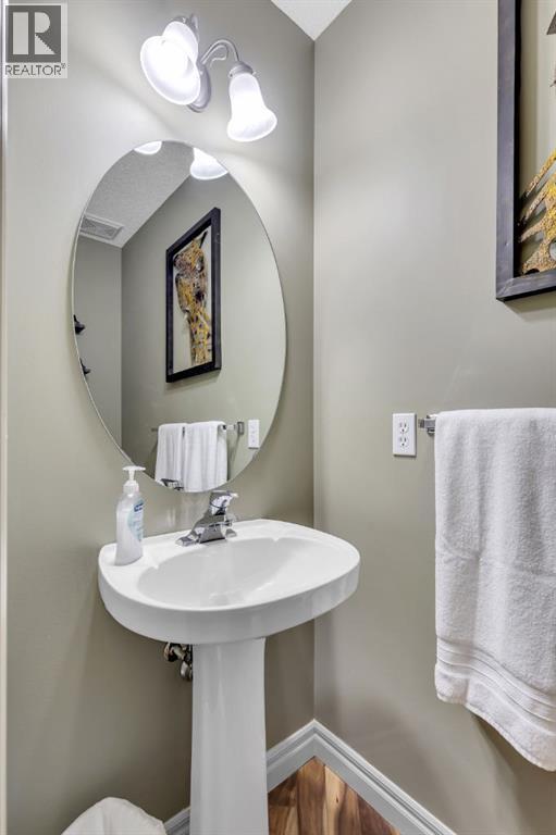 Photo 5 of 127 Citadel Estates Place Nw, Calgary AB