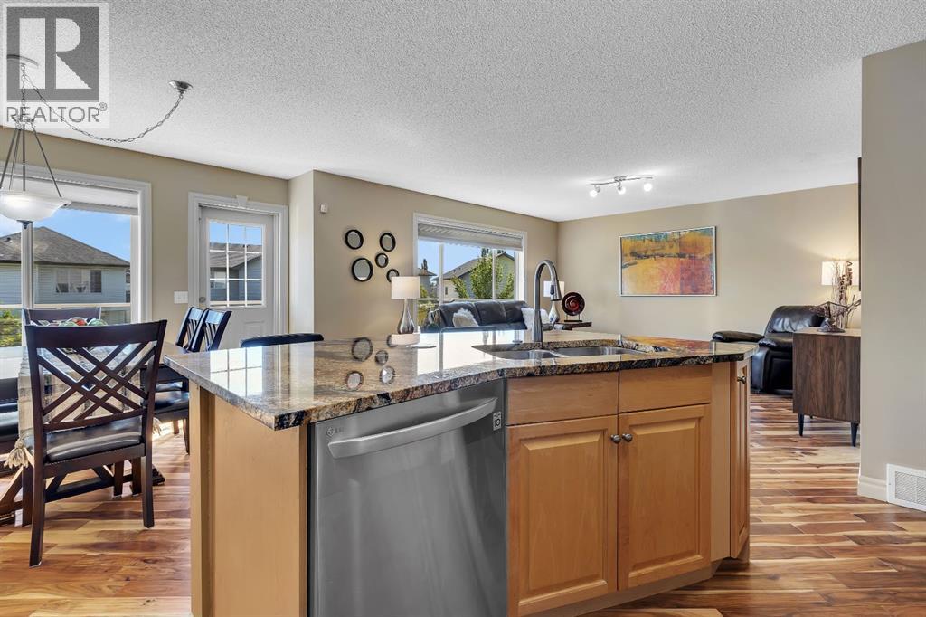 Photo 10 of 127 Citadel Estates Place Nw, Calgary AB