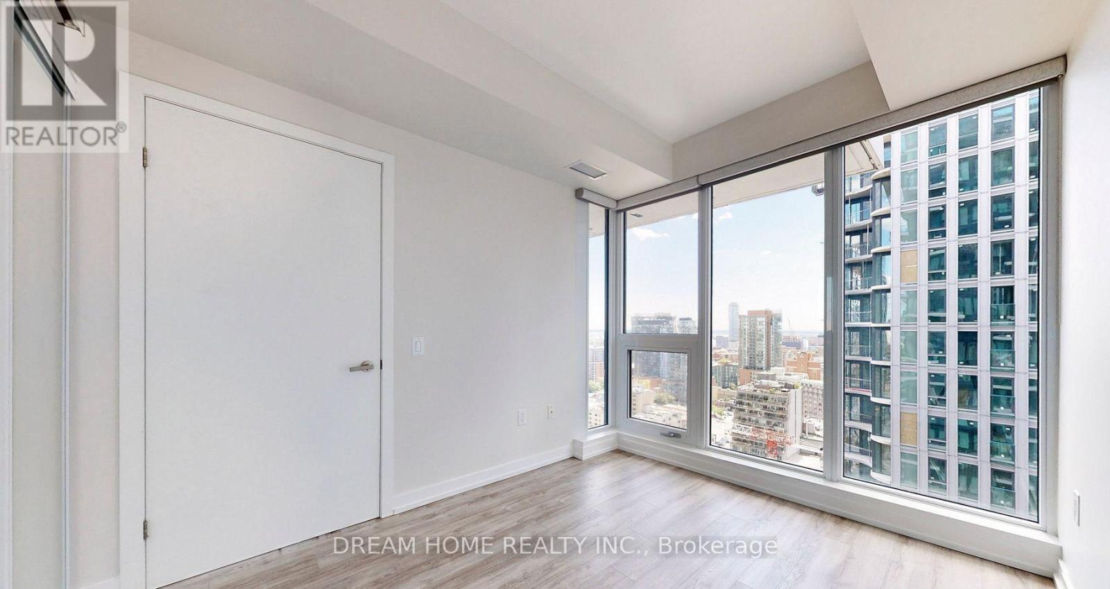 Photo 4 of 1006 77 Shuter Street, Toronto ON