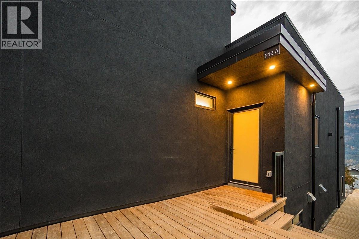 Photo 5 of 616 Richards Street Unit A, Nelson BC