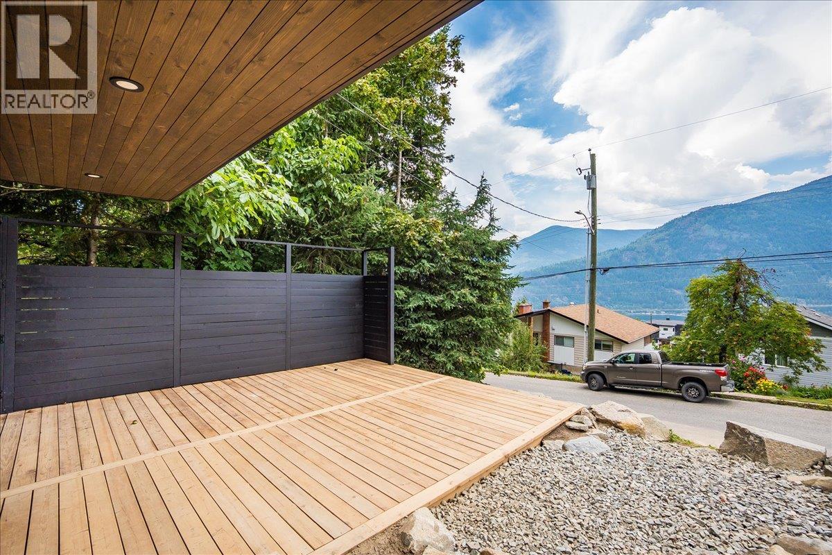 Photo 61 of 616 Richards Street Unit A, Nelson BC