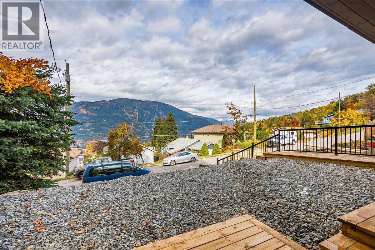 Photo 45 of 616 Richards Street Unit A, Nelson BC