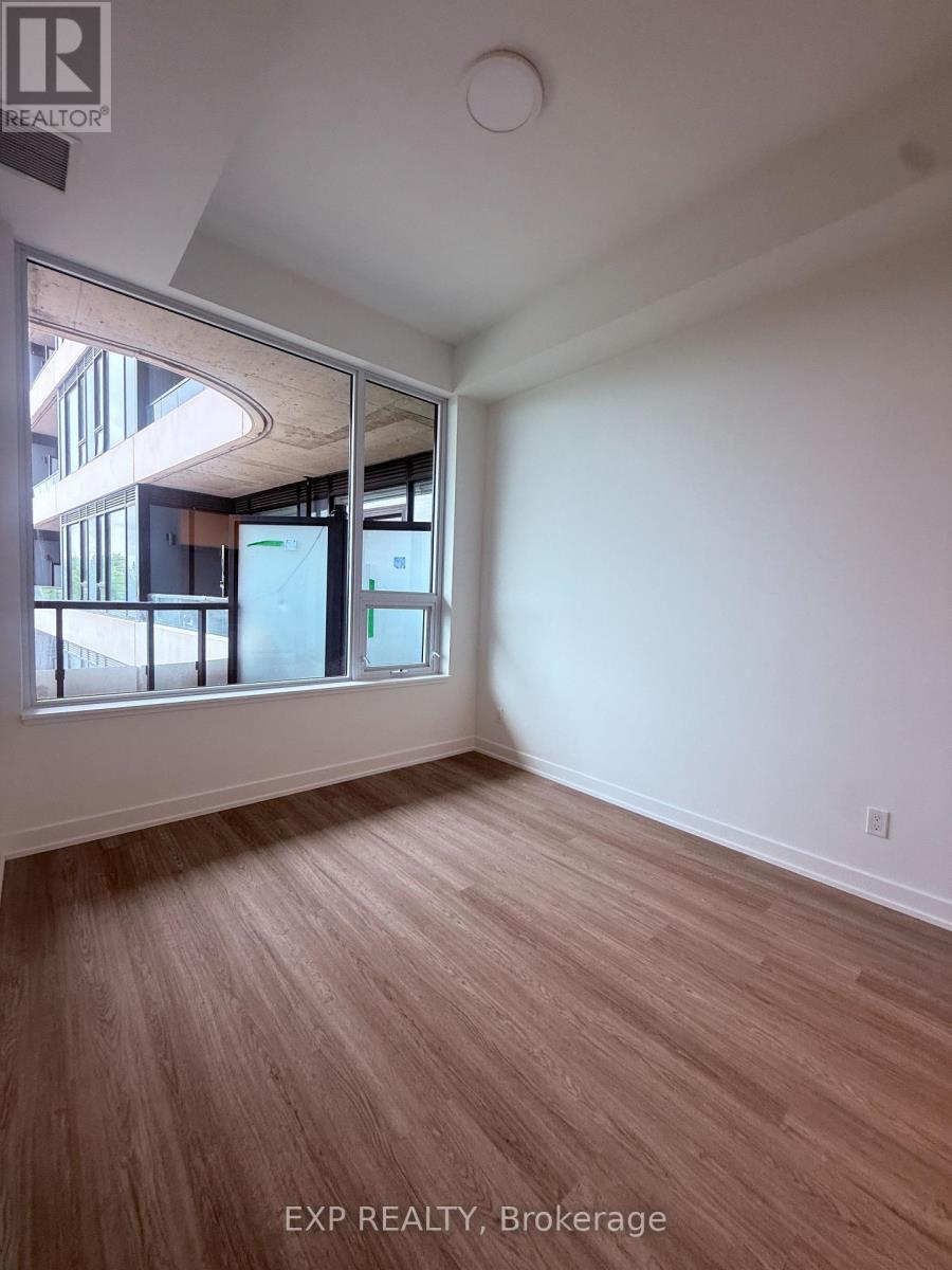Photo 8 of 535 8188 Yonge St, Vaughan ON