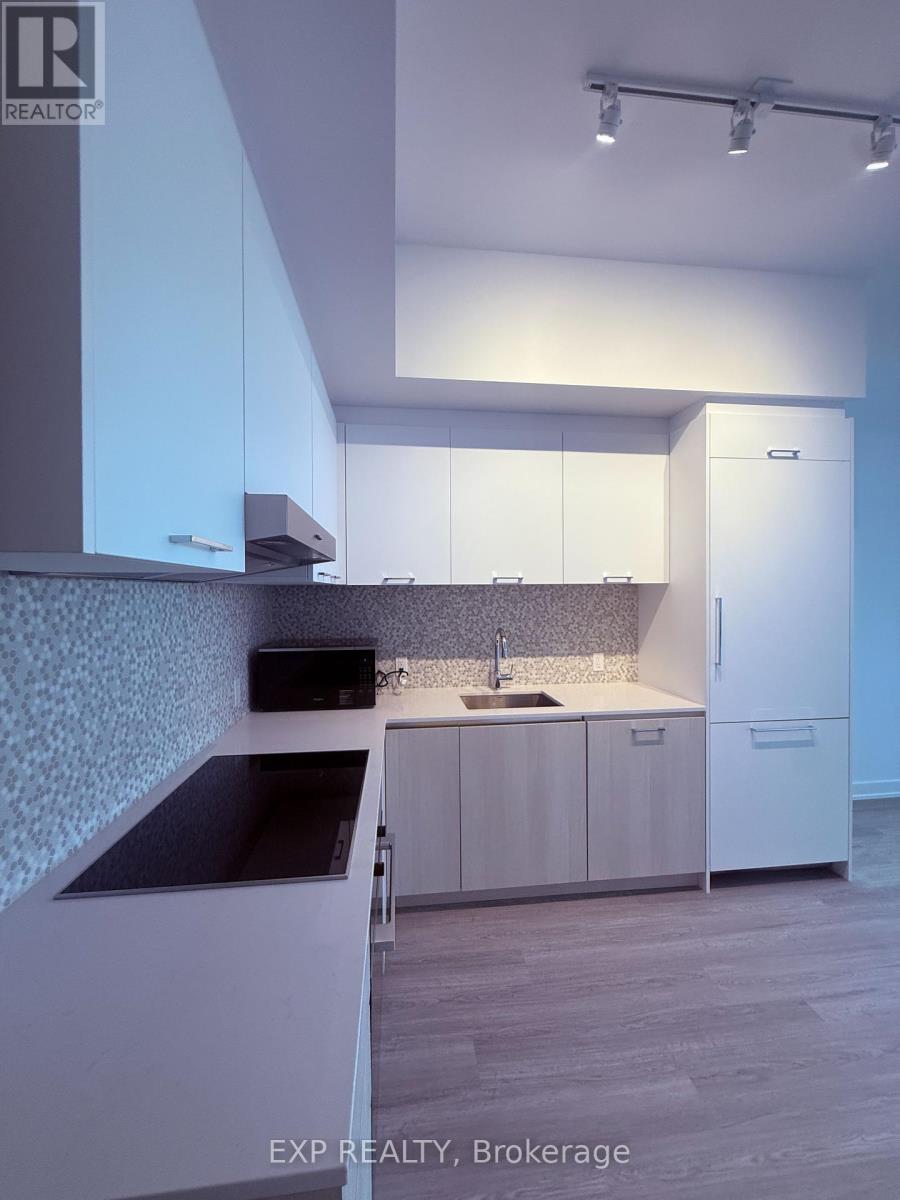 Photo 9 of 535 8188 Yonge St, Vaughan ON