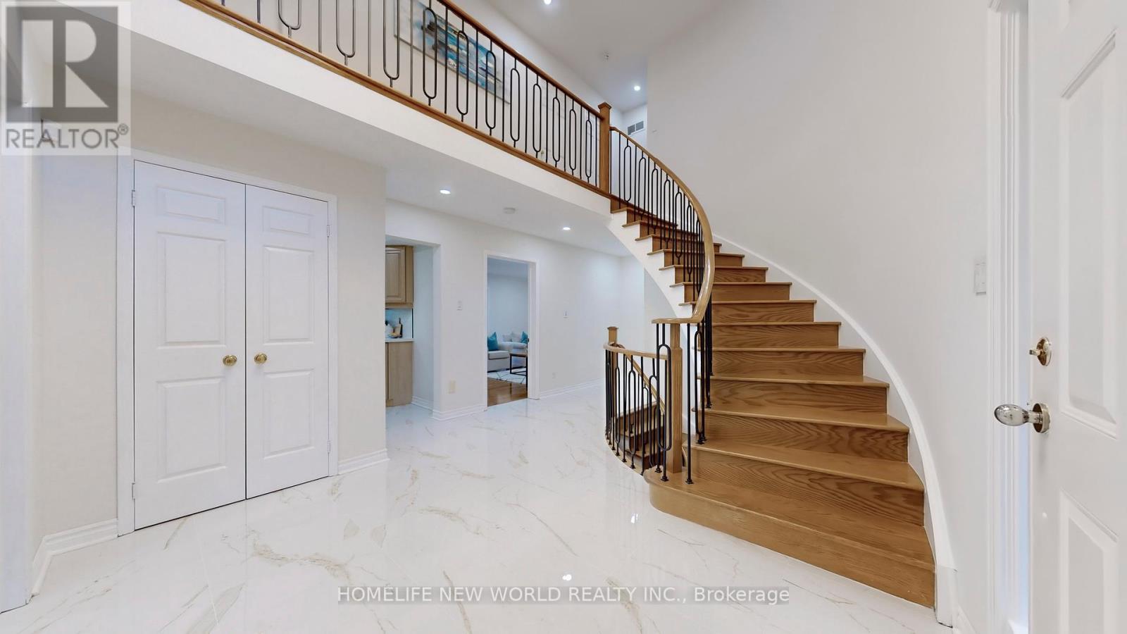 Photo 15 of 3 Athens Drive, Markham ON