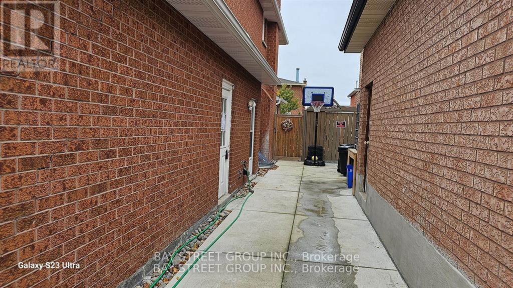 Photo 16 of Basemen 627 Aberdeen Avenue N, Vaughan ON