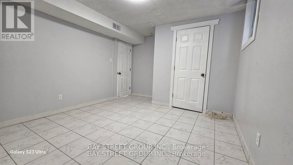 Photo 7 of Basemen 627 Aberdeen Avenue N, Vaughan ON