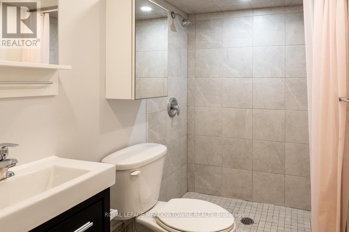 Photo 31 of 515 Ettridge Court, Mississauga ON