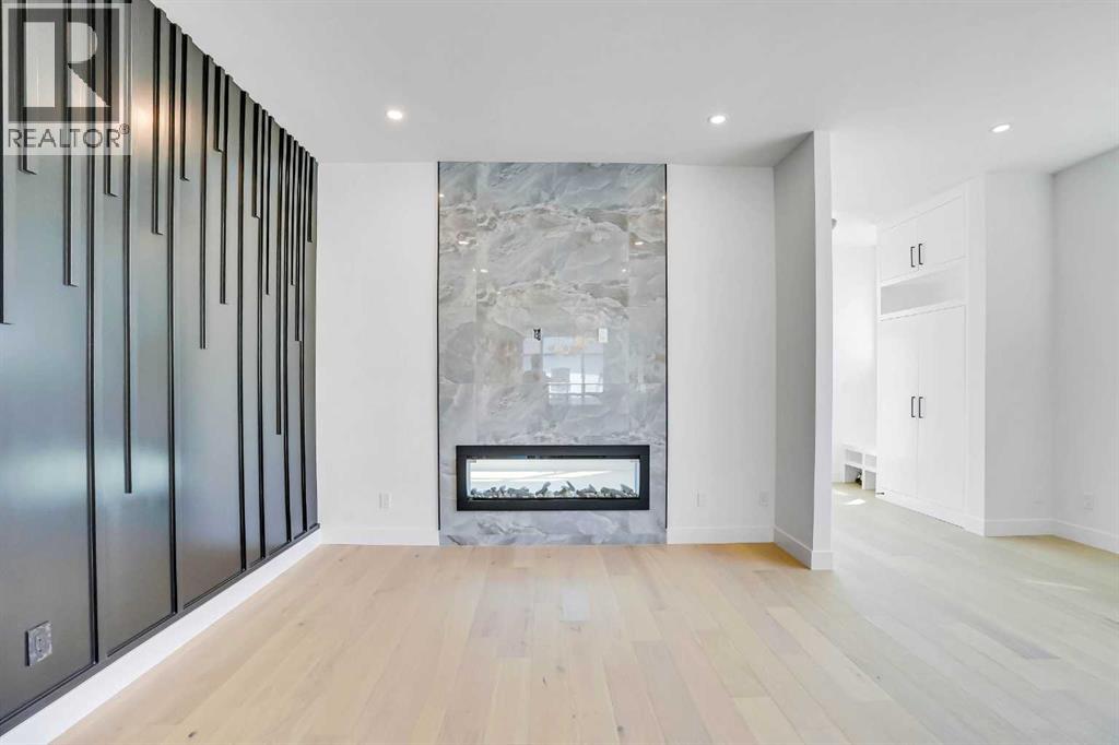 Photo 4 of 2823 29 Street Sw, Calgary AB