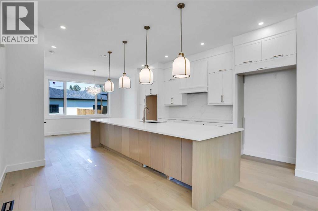 Photo 5 of 2823 29 Street Sw, Calgary AB
