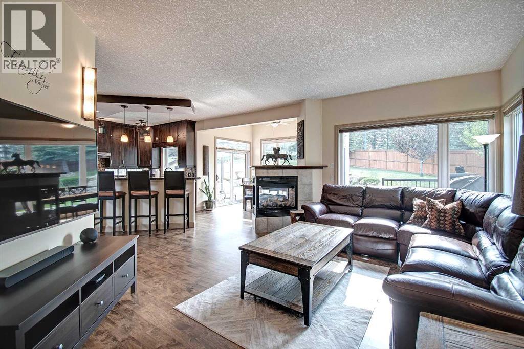 Photo 13 of 11 Sienna Ridge Bay Sw, Calgary AB