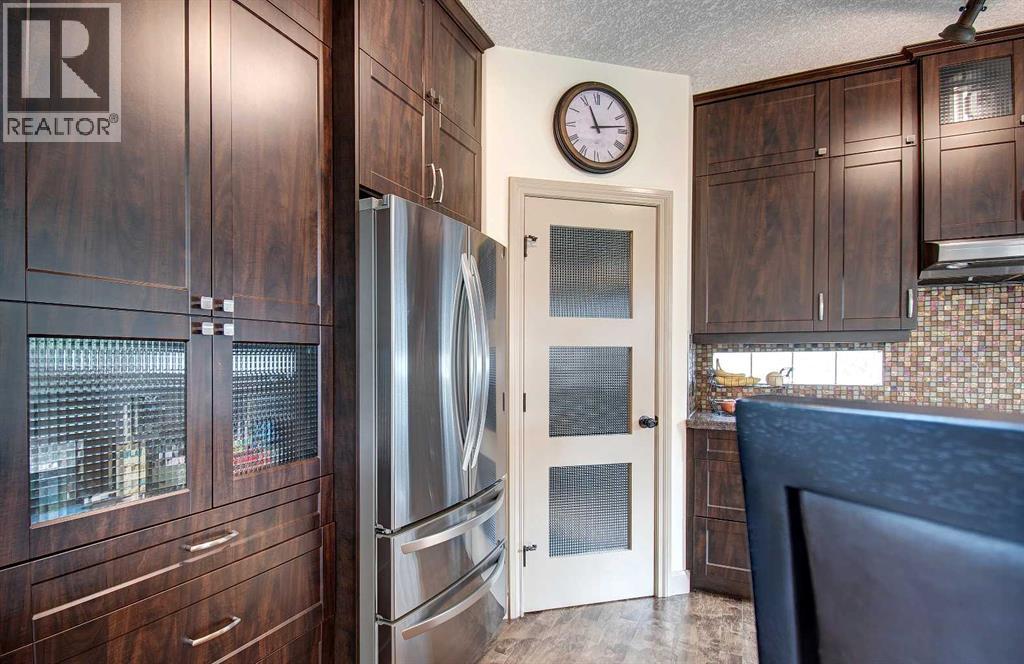 Photo 8 of 11 Sienna Ridge Bay Sw, Calgary AB