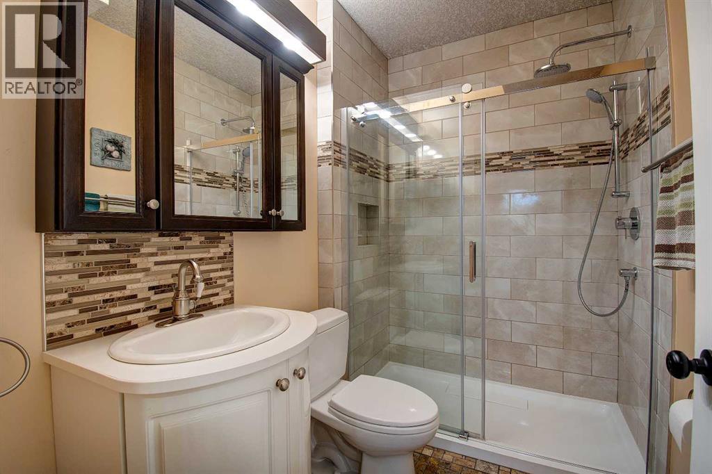 Photo 36 of 11 Sienna Ridge Bay Sw, Calgary AB