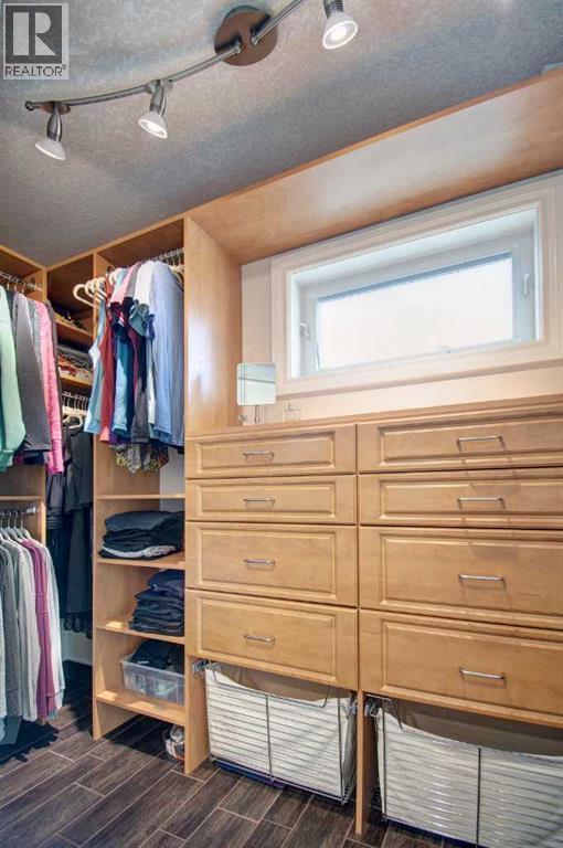 Photo 23 of 11 Sienna Ridge Bay Sw, Calgary AB