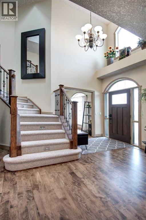 Photo 16 of 11 Sienna Ridge Bay Sw, Calgary AB