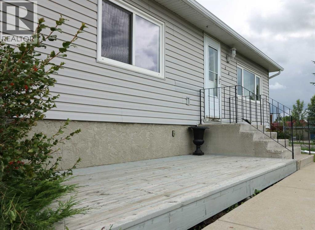 Photo 4 of 201 Big Springs Drive Se, Airdrie AB