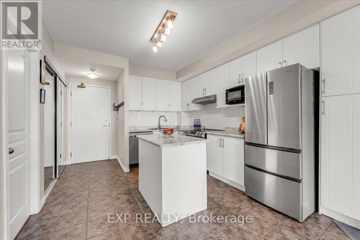 Photo 5 of 607 200 Burnhamthrope Road E, Mississauga ON