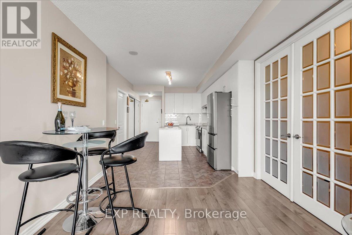 Photo 7 of 607 200 Burnhamthrope Road E, Mississauga ON