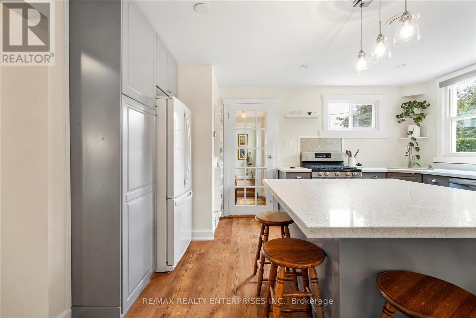 Photo 13 of 6295 Guelph Line, Burlington ON