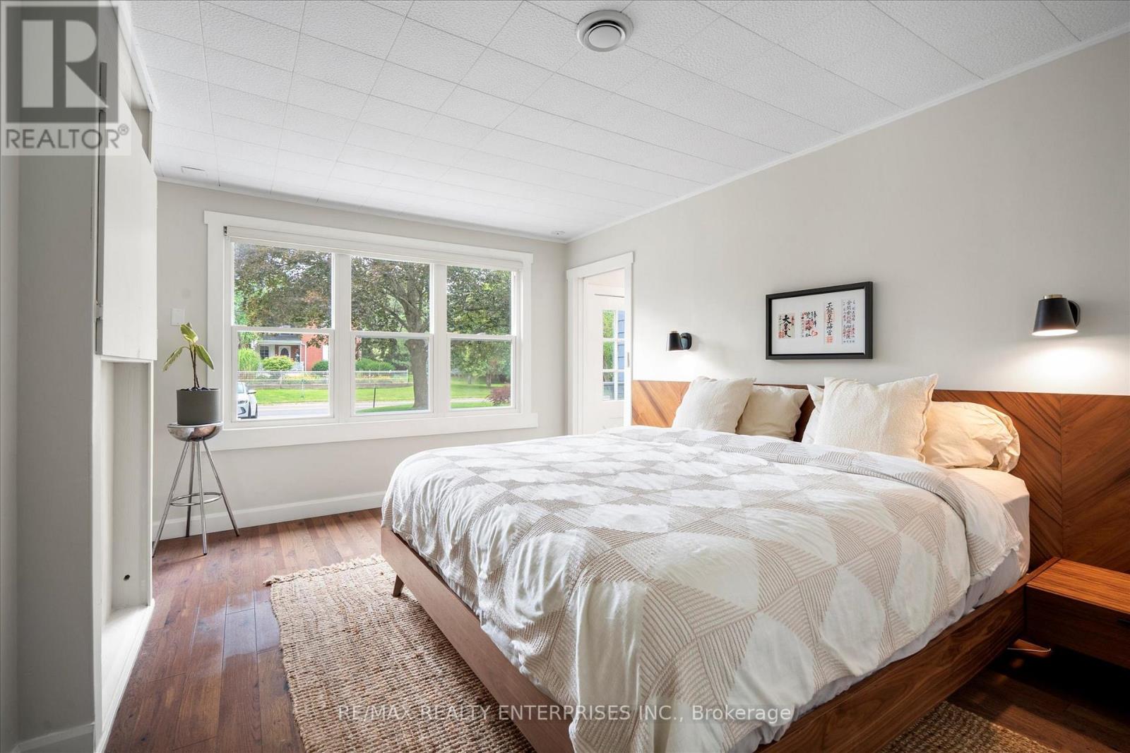 Photo 19 of 6295 Guelph Line, Burlington ON