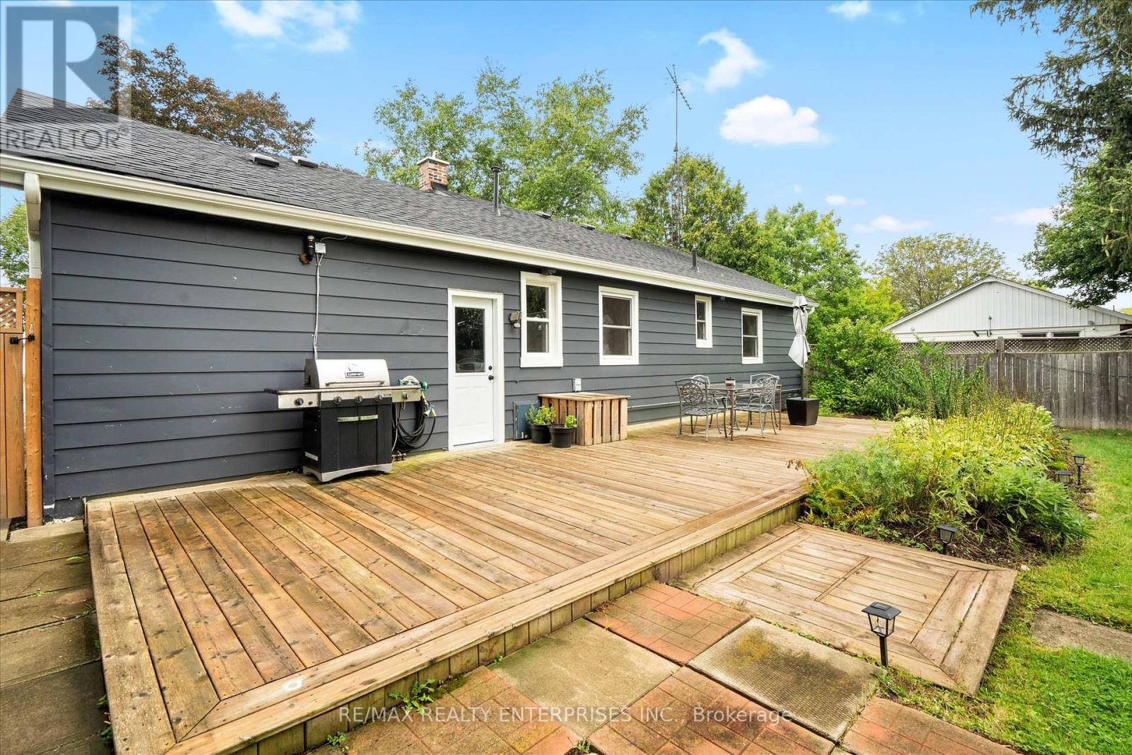 Photo 31 of 6295 Guelph Line, Burlington ON